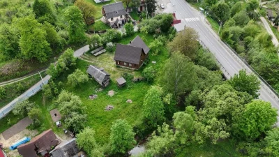 Триповерховий мансардний будинок в Яремче 240 м²