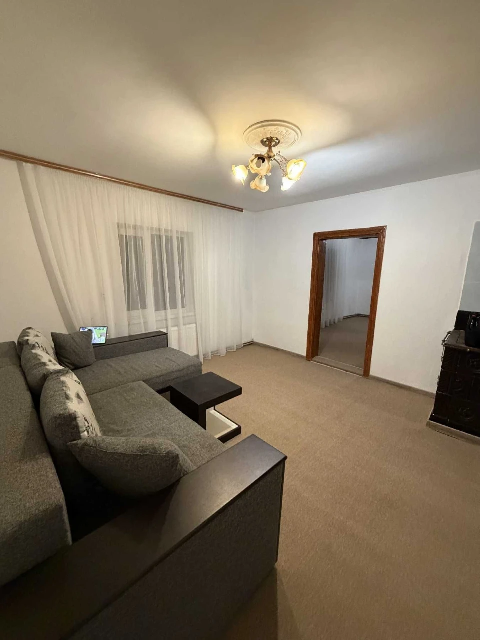 Триповерховий мансардний будинок в Яремче 240 м²