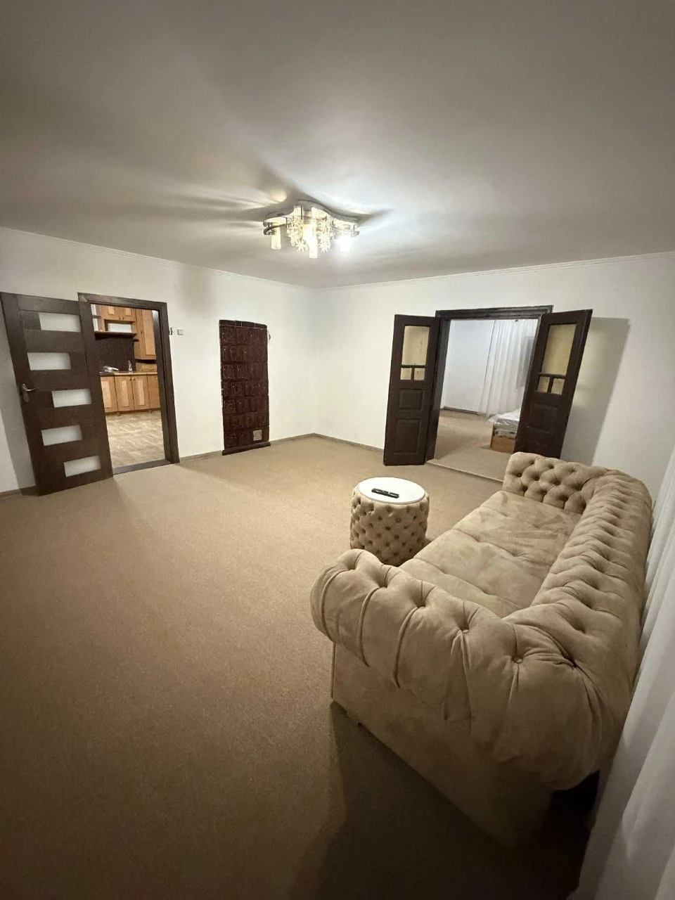 Триповерховий мансардний будинок в Яремче 240 м²