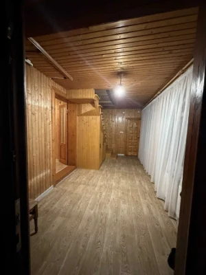 Триповерховий мансардний будинок в Яремче 240 м²
