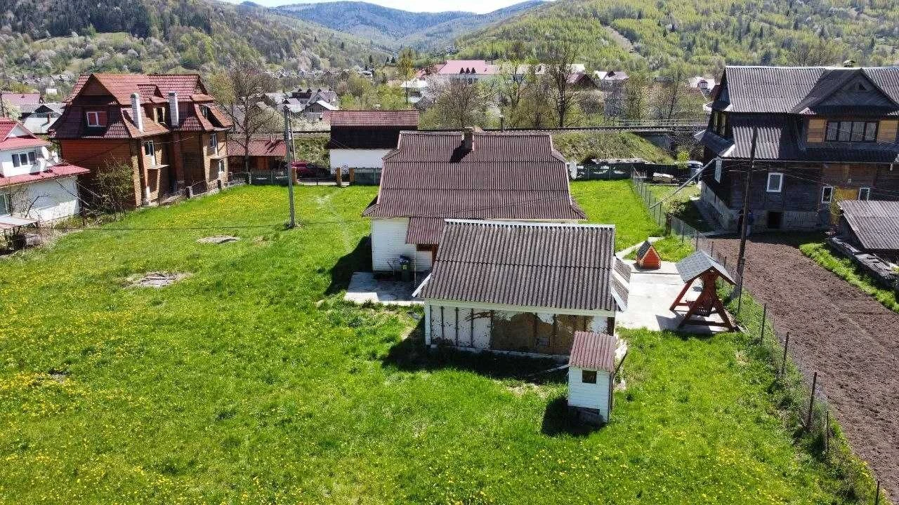 Продаж будинку . Площа 80 м.кв. Ділянка 10 с. Комунікації. Г