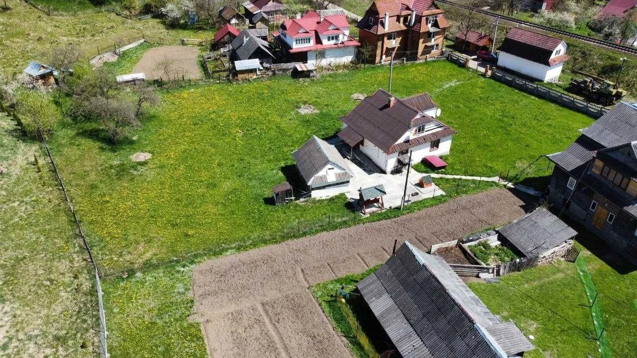 Продаж будинку . Площа 80 м.кв. Ділянка 10 с. Комунікації. Г