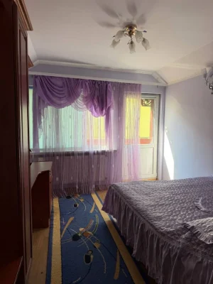 Продам будинок в центрі міста Яремча