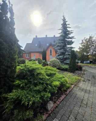 House in Full Furnished Condition with Private Lake