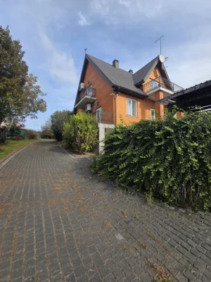 House in Full Furnished Condition with Private Lake