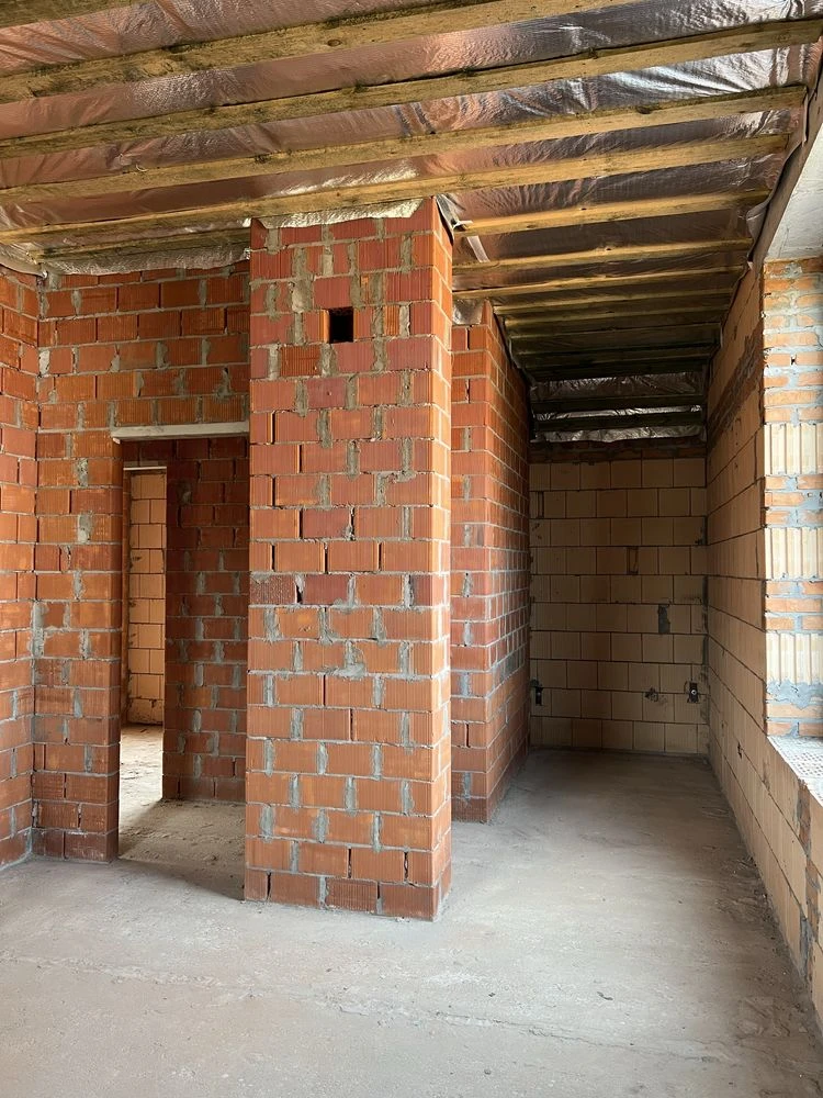 Продам новий сучасний будинок в місті, всі міські комунікаці
