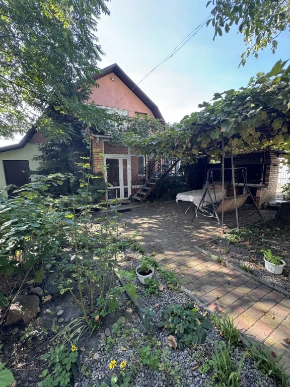 HOUSE FOR SALE in the city center
