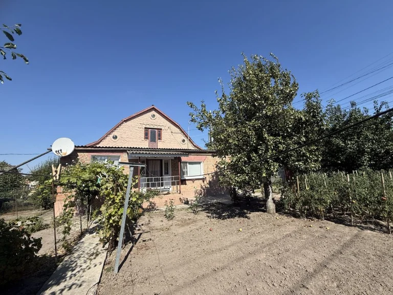 Sale of a part of a house (Zarechya)