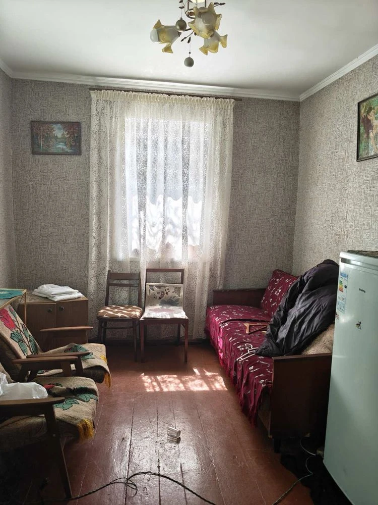 Продаж  будинку та земельної двлянки топ локація  двір Стуса
