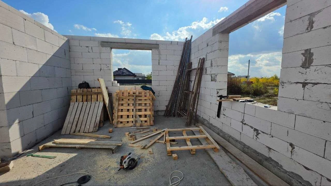 Sale of duplex on Military Building with gas! NO COMMISSION!!
