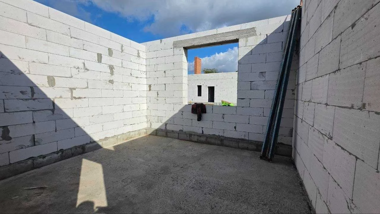 Sale of duplex on Military Building with gas! NO COMMISSION!!