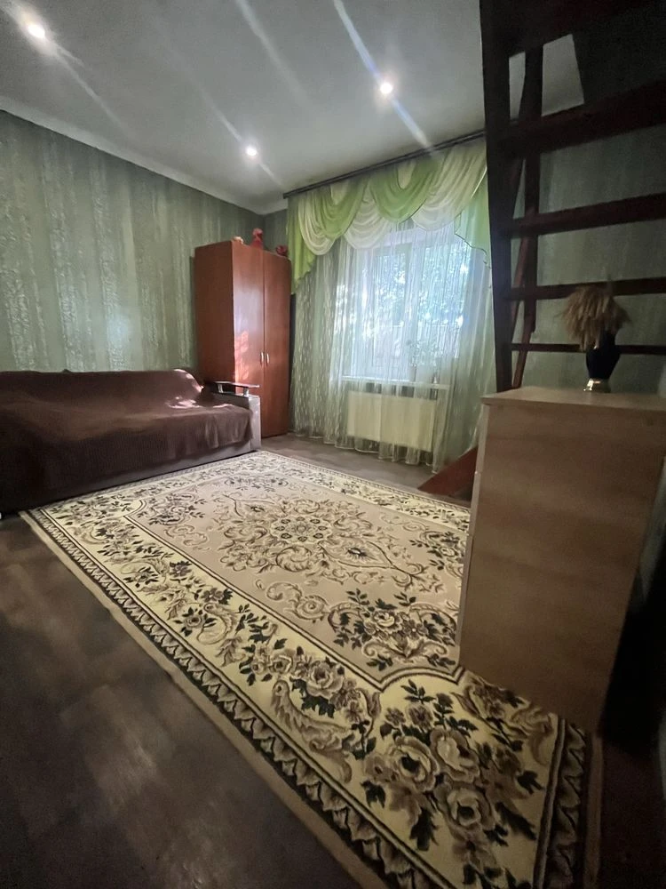 Продаж частини  будинку в самому центрі міста район Павлічен