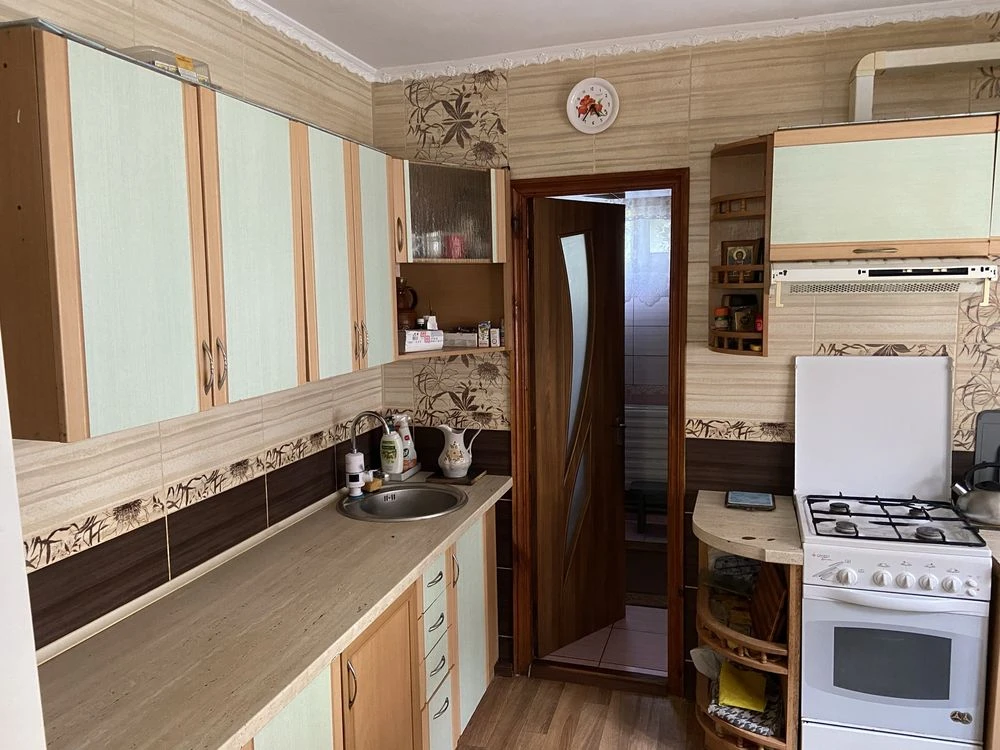 Продам двоповерхову частину будинку на Заріччі!