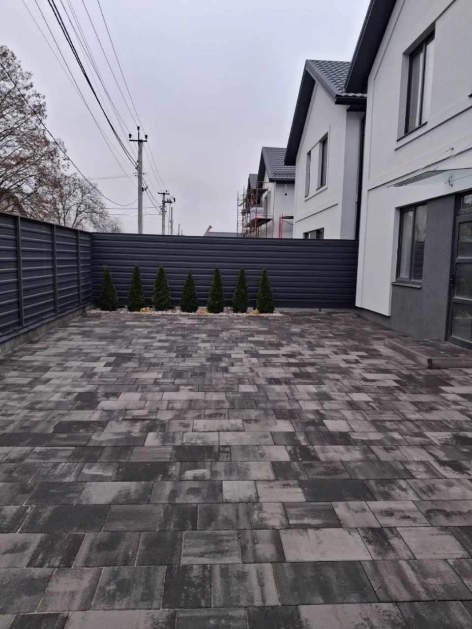 Sale of a newly built modern house