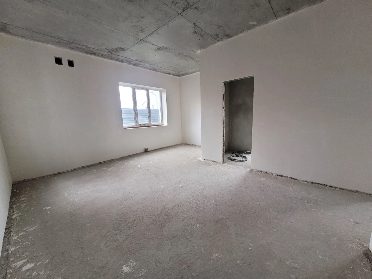 Sale of a newly built modern house