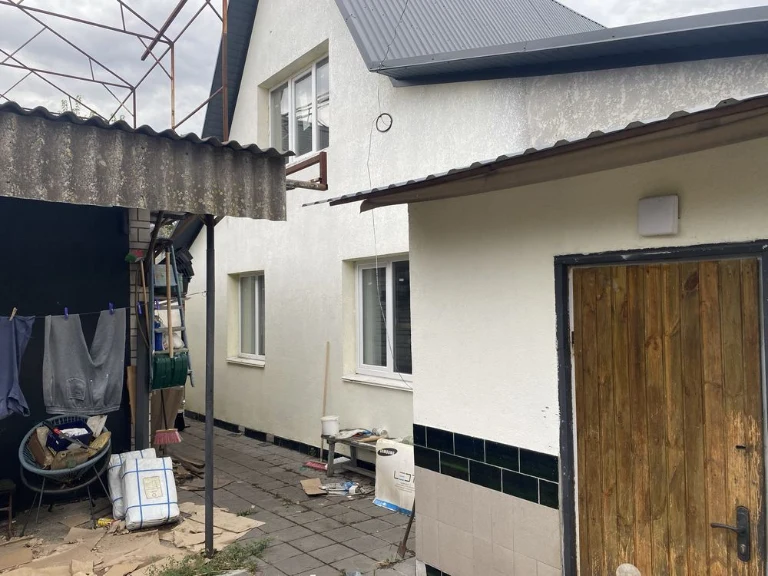 For sale house in White Church