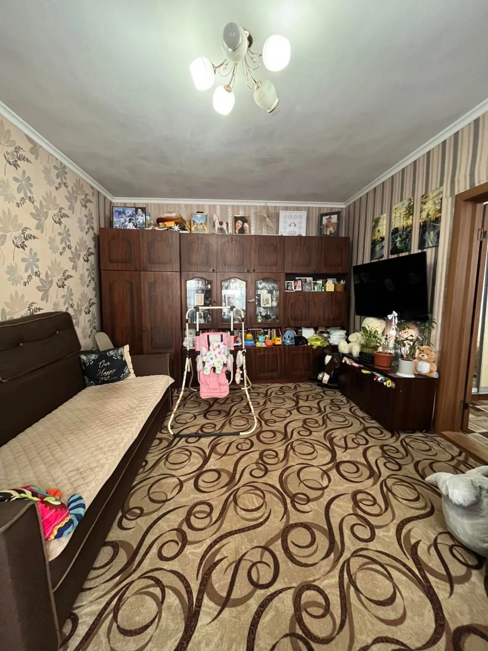 Продам затишну частину будинку в центрі міста!