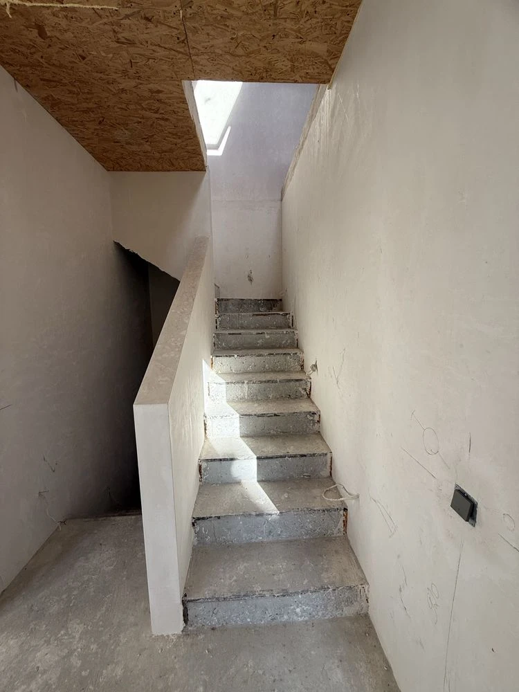 Sale of a townhouse on Falyska Street