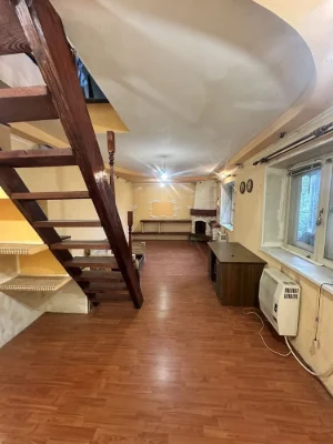 Продаж частини будинку на Заріччі