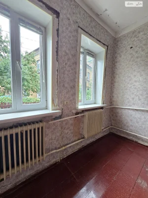 Sale of a Part of a House in the Center