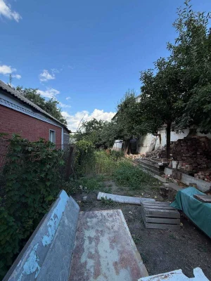 Sale of House, Sicheny Break
