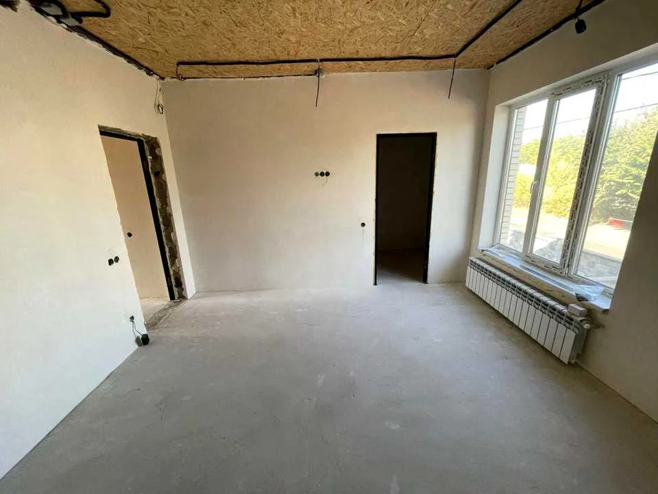 House. White Church, property