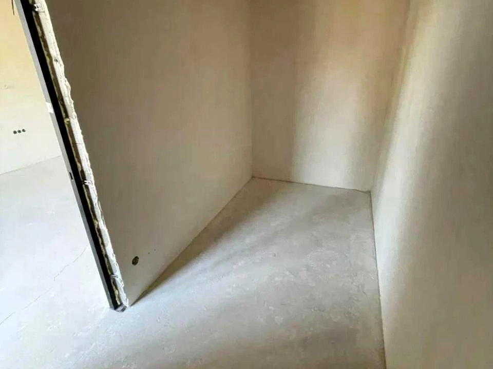 House. White Church, property