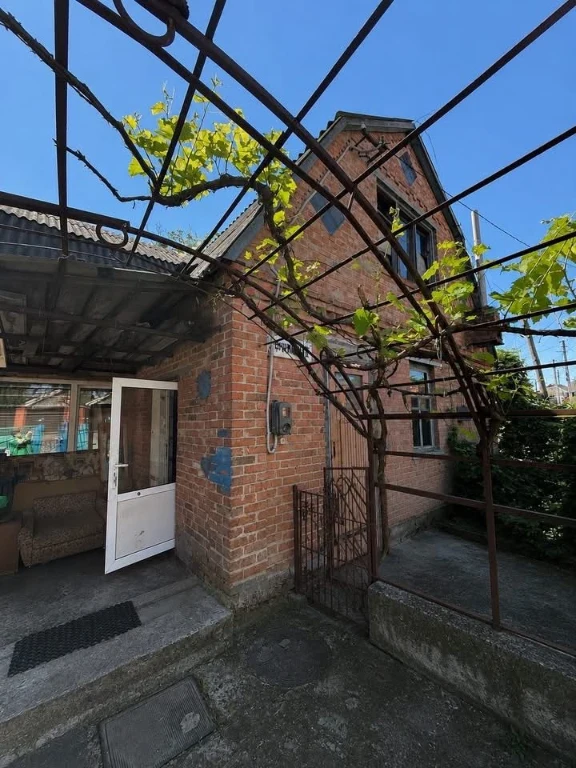House for sale in Zarechya area, under reconstruction