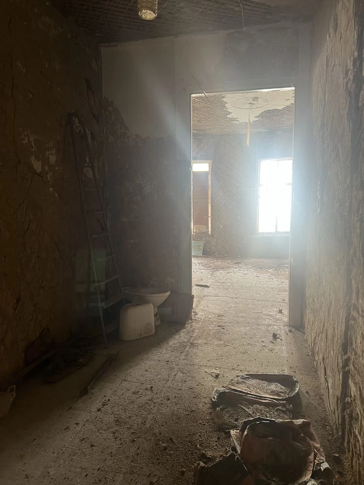 For sale: Part of a house in the city center