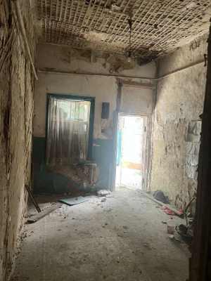 For sale: Part of a house in the city center