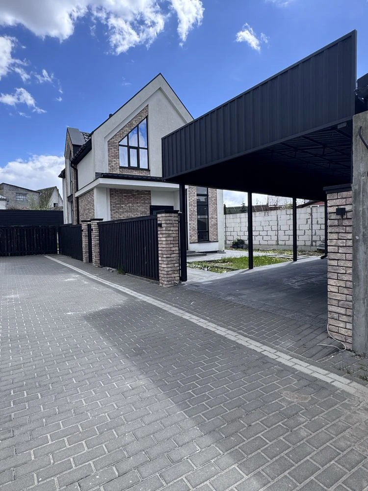 Sale of a MODERN house in a CLOSED complex,