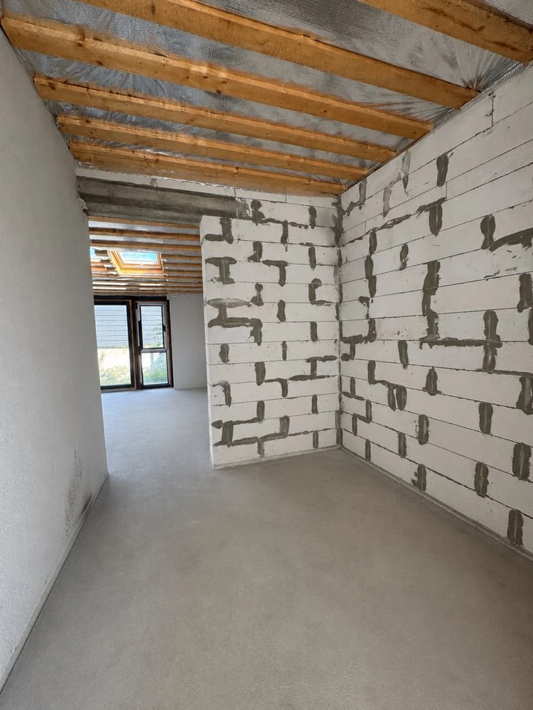 Sale of a MODERN house in a CLOSED complex,