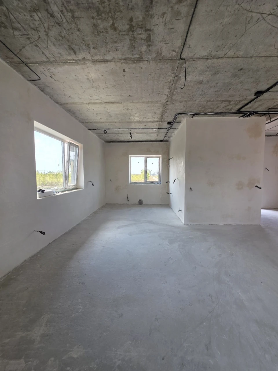 Sale of a new house in the vicinity of Voyksbud