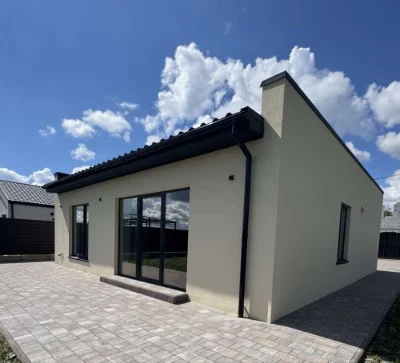 Продам  БЕЗ КОМІСІЇ новий будинок з ремонтом 80 км від м. Ки