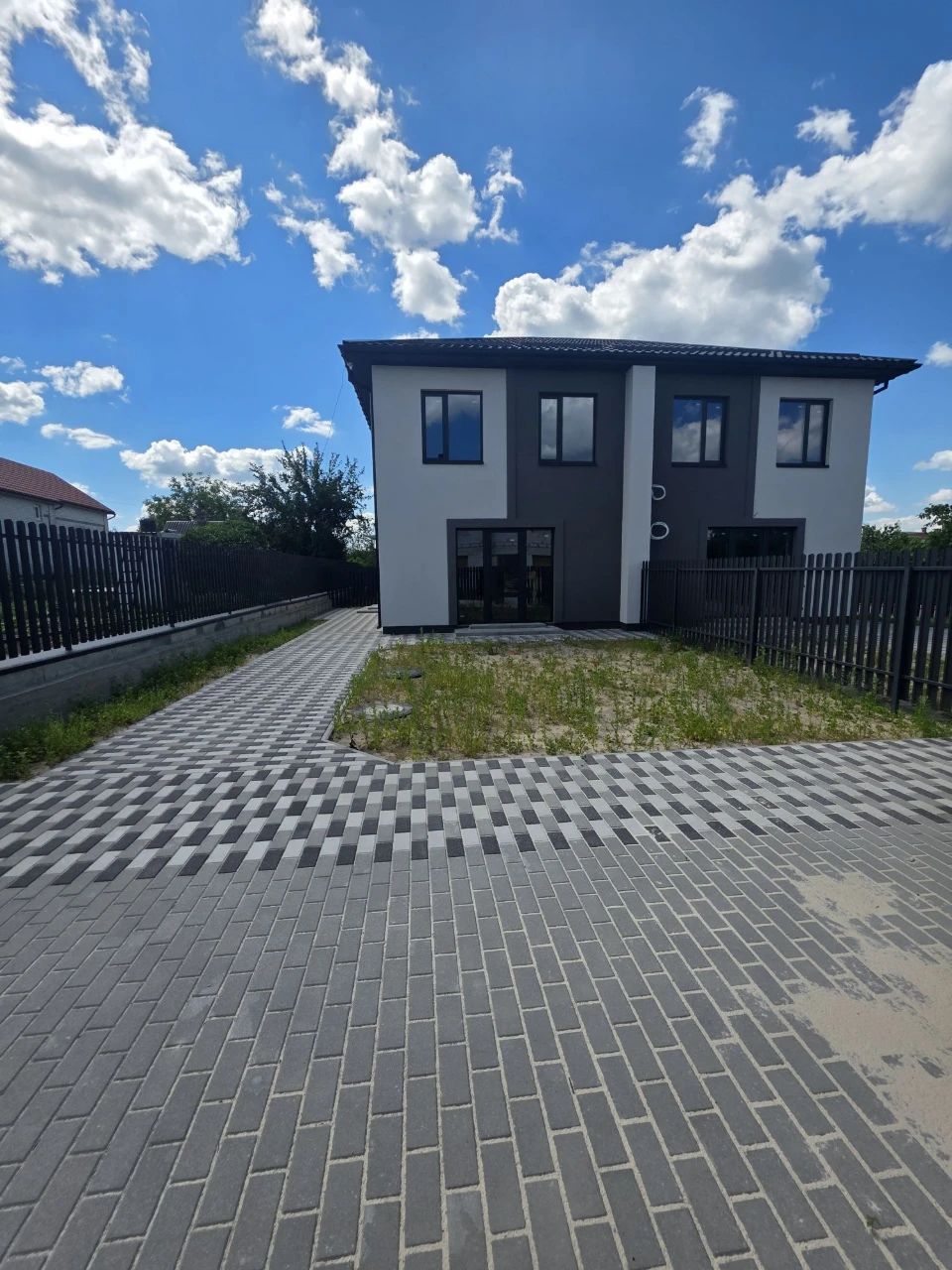 Corner townhouse for sale