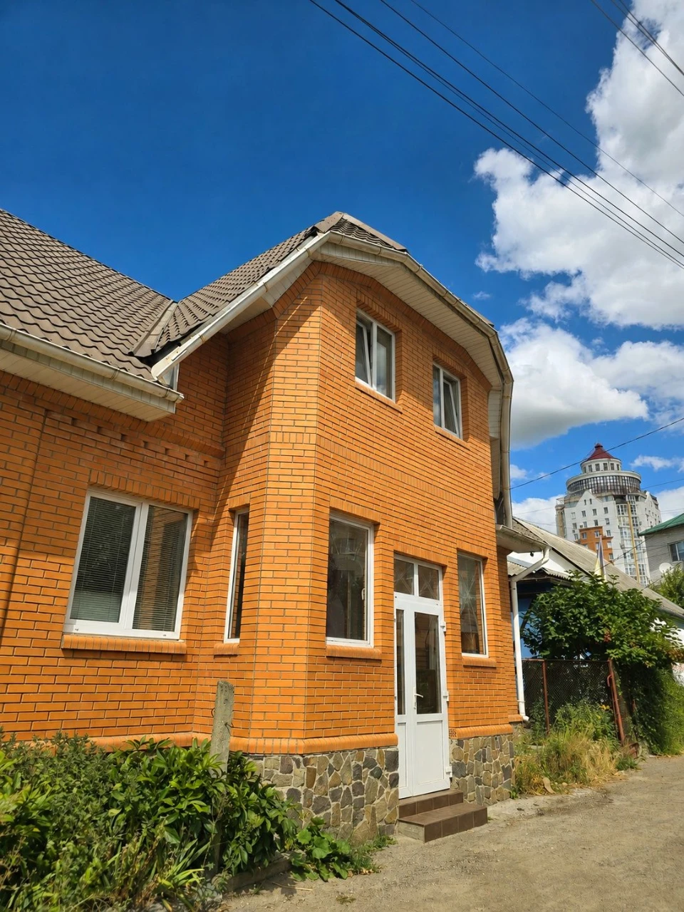 House in the center of Bila Tserkiv - 150 sq m | 2 entrances | Office 35 sq m