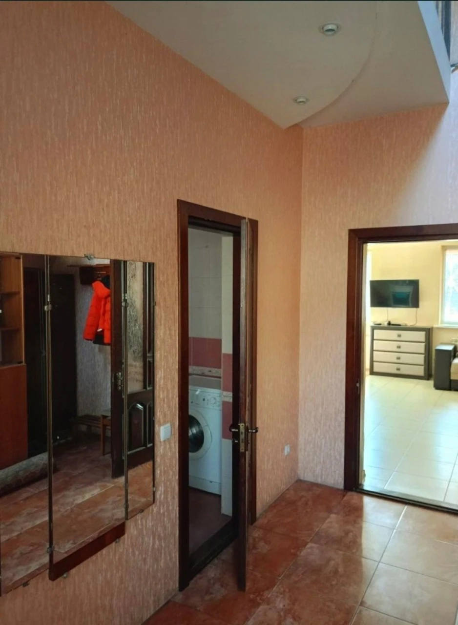House in the center of Bila Tserkiv - 150 sq m | 2 entrances | Office 35 sq m