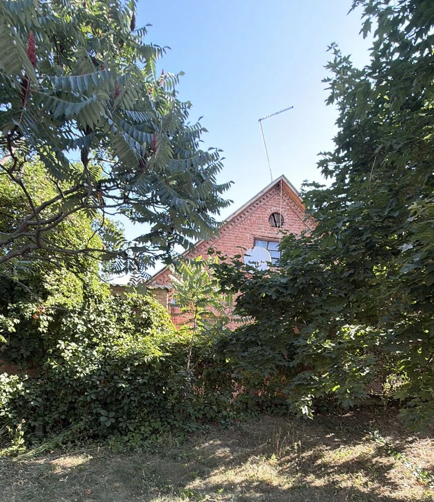 Продам частину будинку по вулиці Івана Мазепи ( р-н 6 школи)