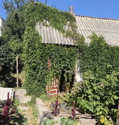 Продам частину будинку по вулиці Івана Мазепи ( р-н 6 школи)