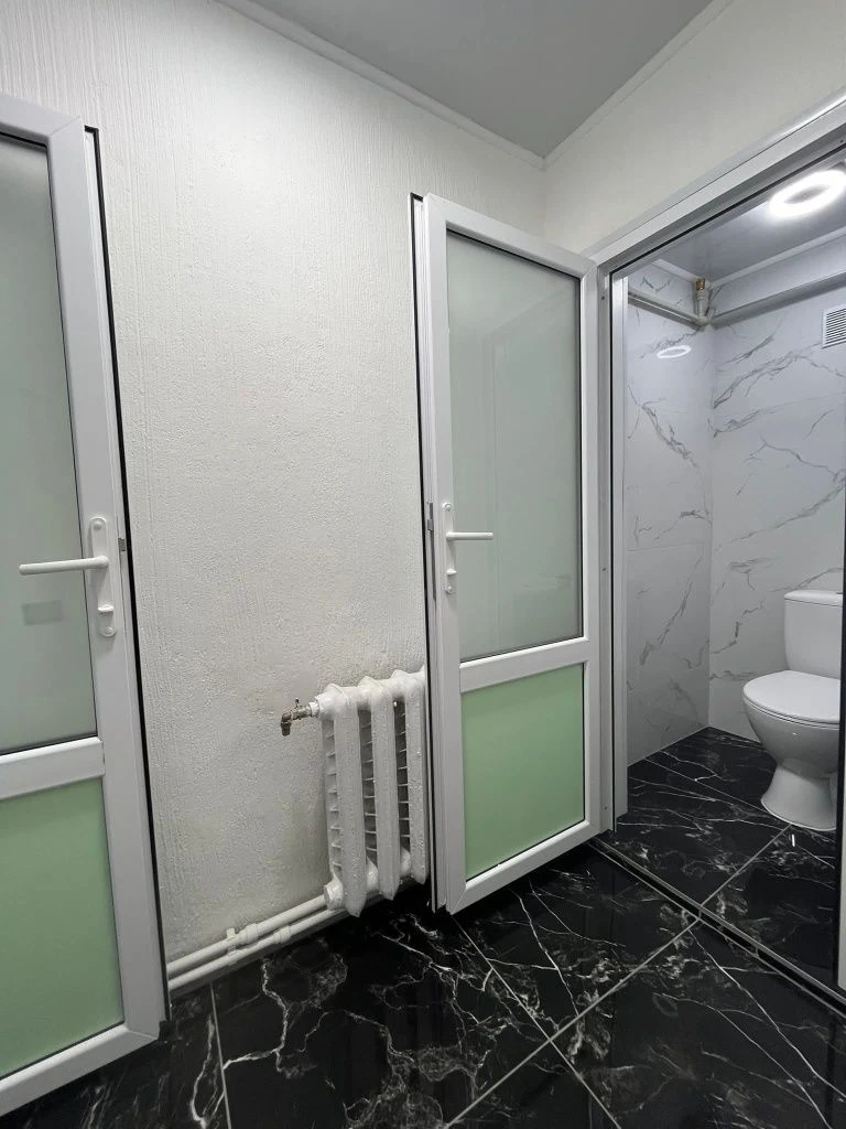 Продам ч/б в центрі.