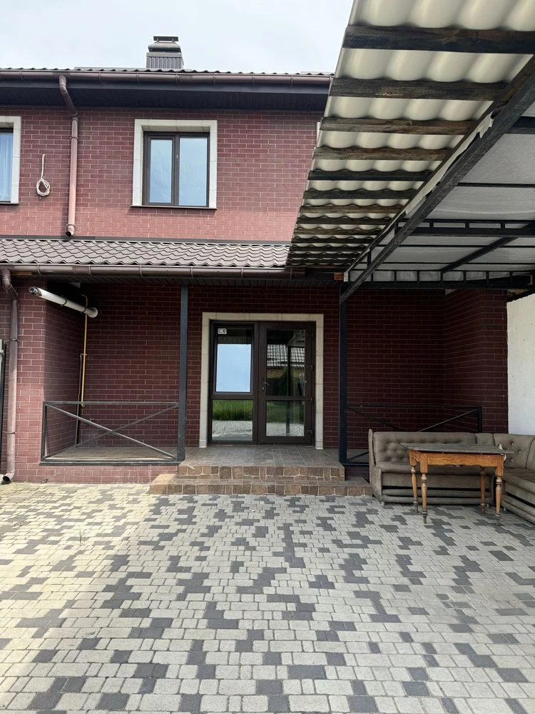 Townhouse with renovation Військбуд