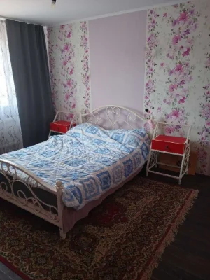 Продаж двоповерхого будинку