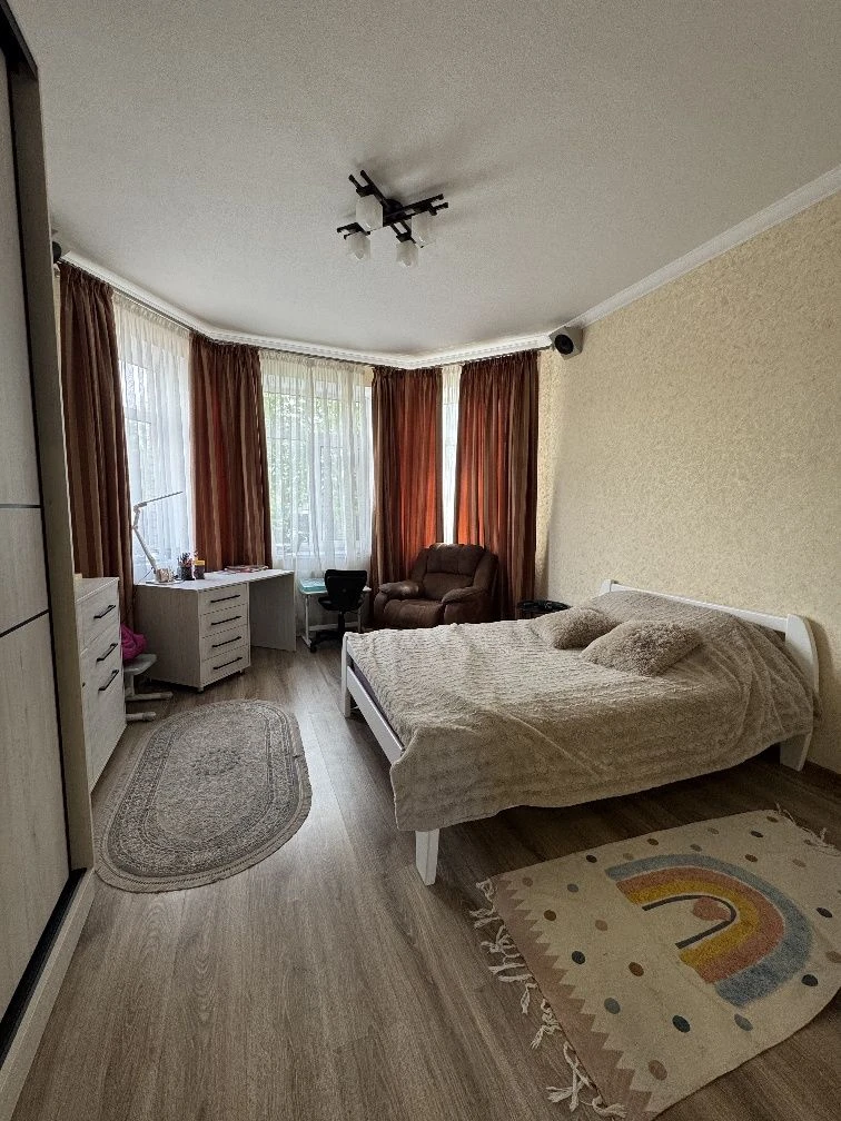 Будинок 220 м², 12 соток, гараж, камін, Біла Церква.