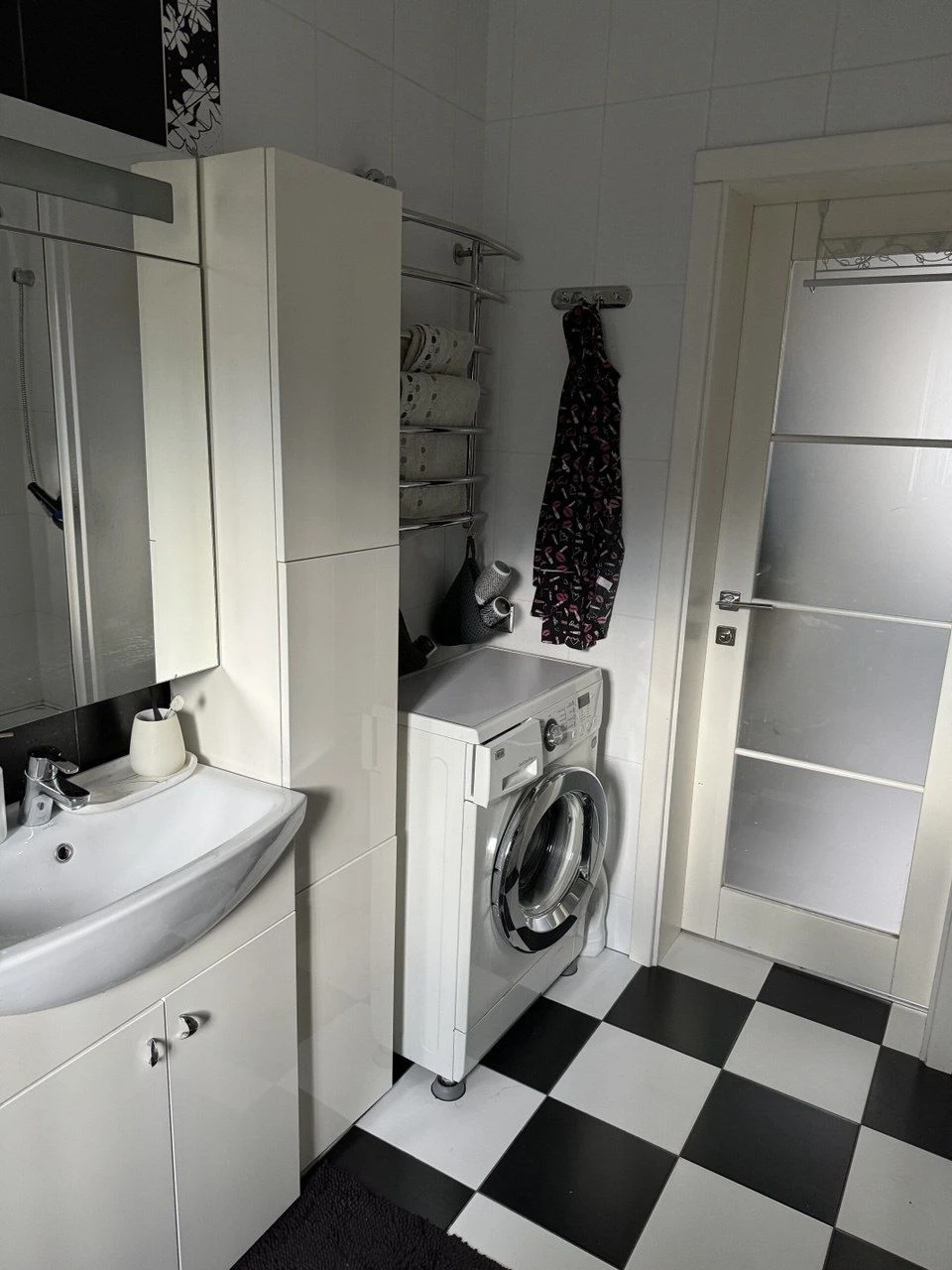 For Sale House in Zalesniche Village