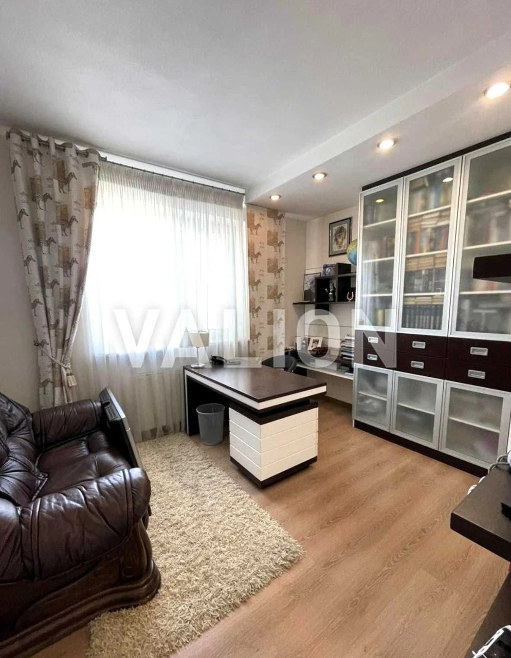 Продаж, ТОП, без комісії для Покупця: 5-кімнатний 3-поверхов