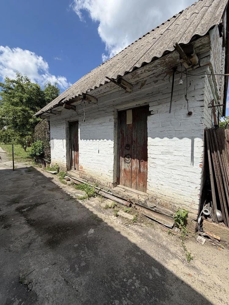 Продам будинок з зручностями і окремим двором