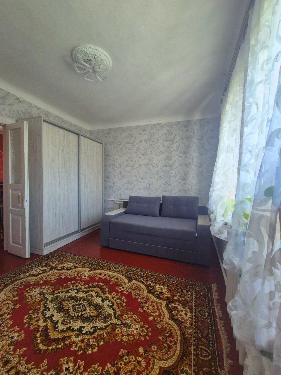 Частина цегляного будинку Посьолок + 6 соток + господарські