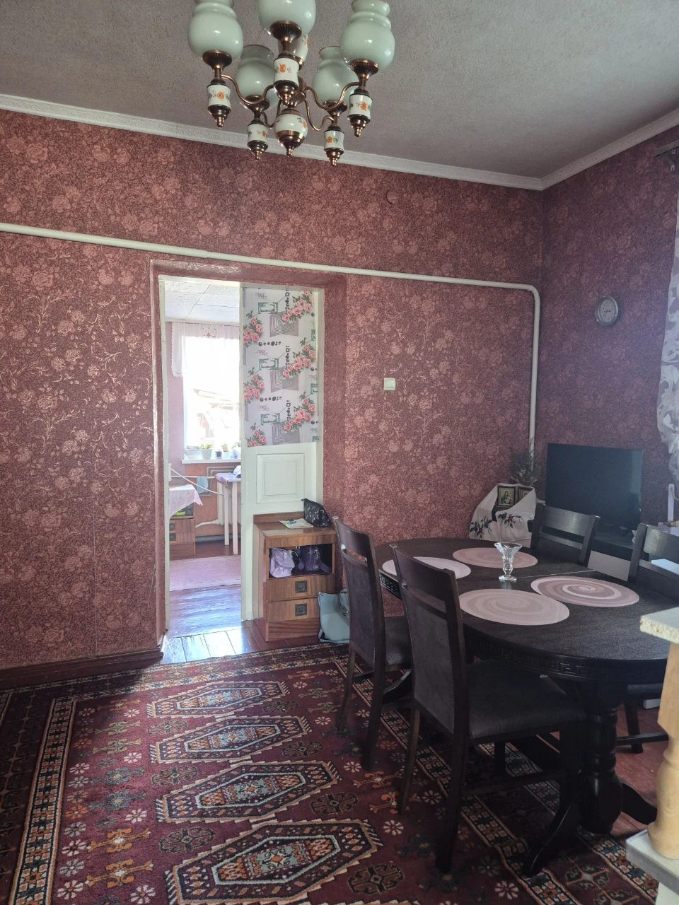 Частина цегляного будинку Посьолок + 6 соток + господарські