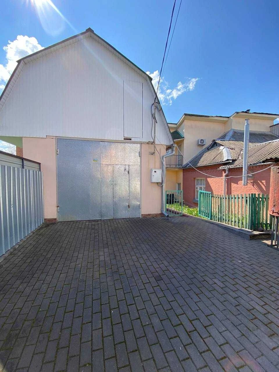 Продаж будинку в Центрі міста