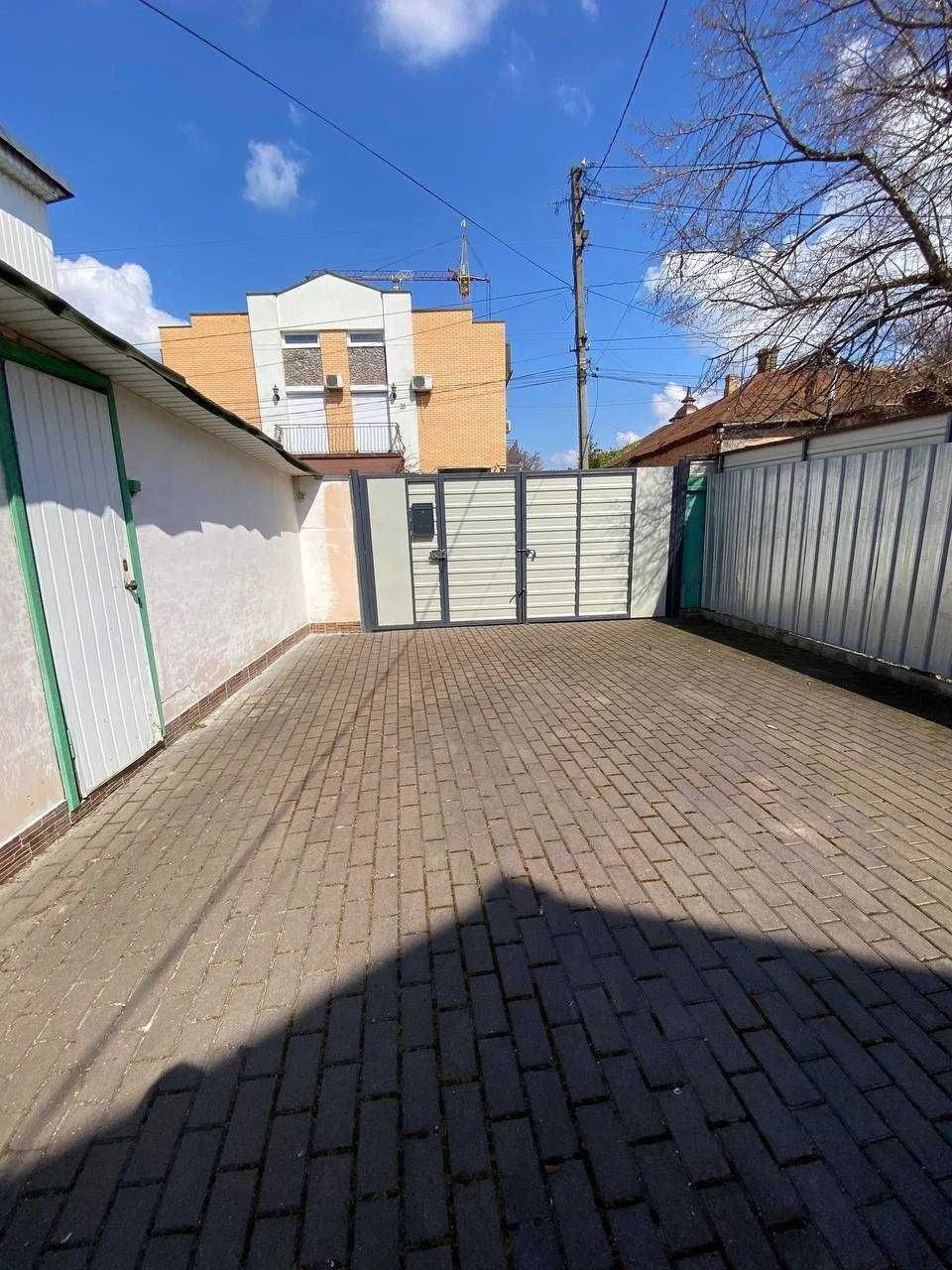 Продаж будинку в Центрі міста